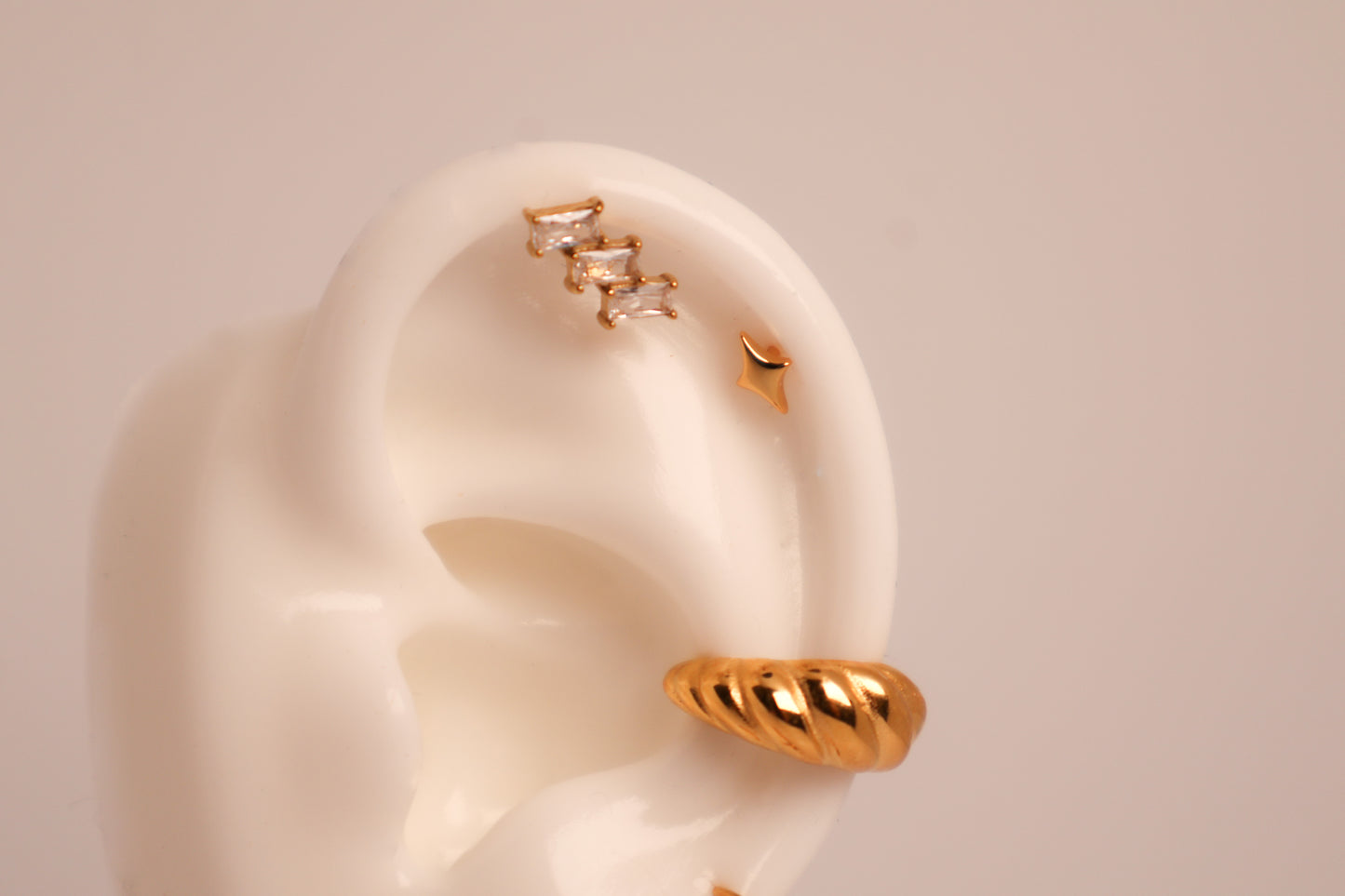Croissant Earcuff