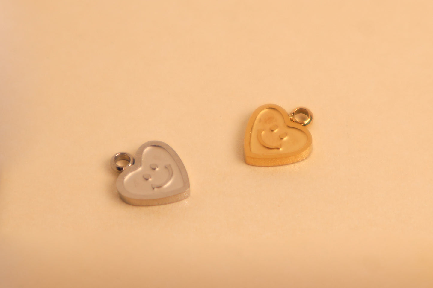 Herz smiley Charm