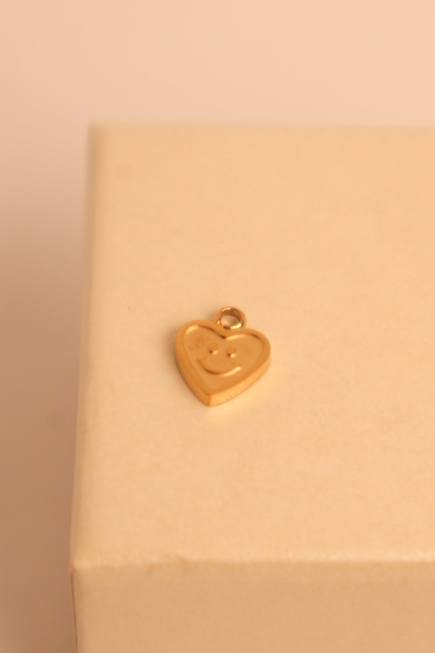 Herz smiley Charm
