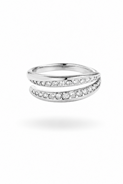 Hug Diamond Ring