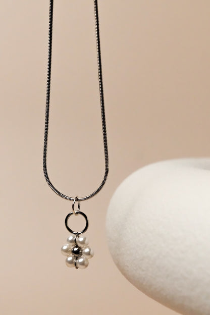 Blume Charm