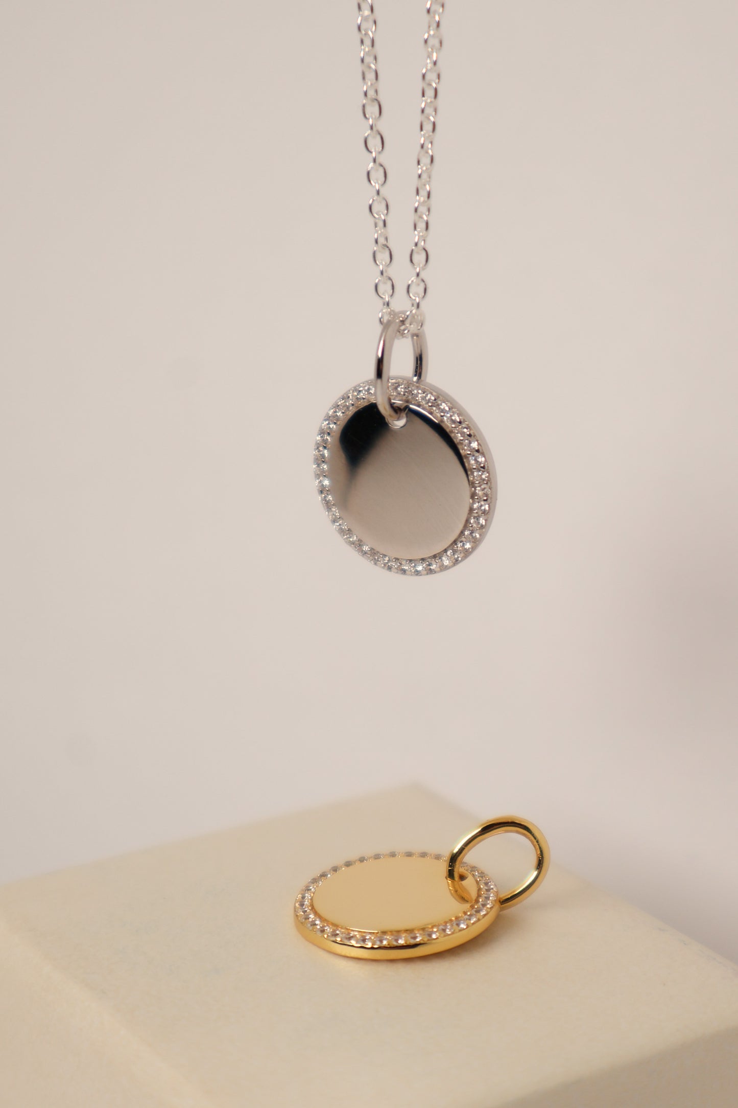 Circle Glitter Coin