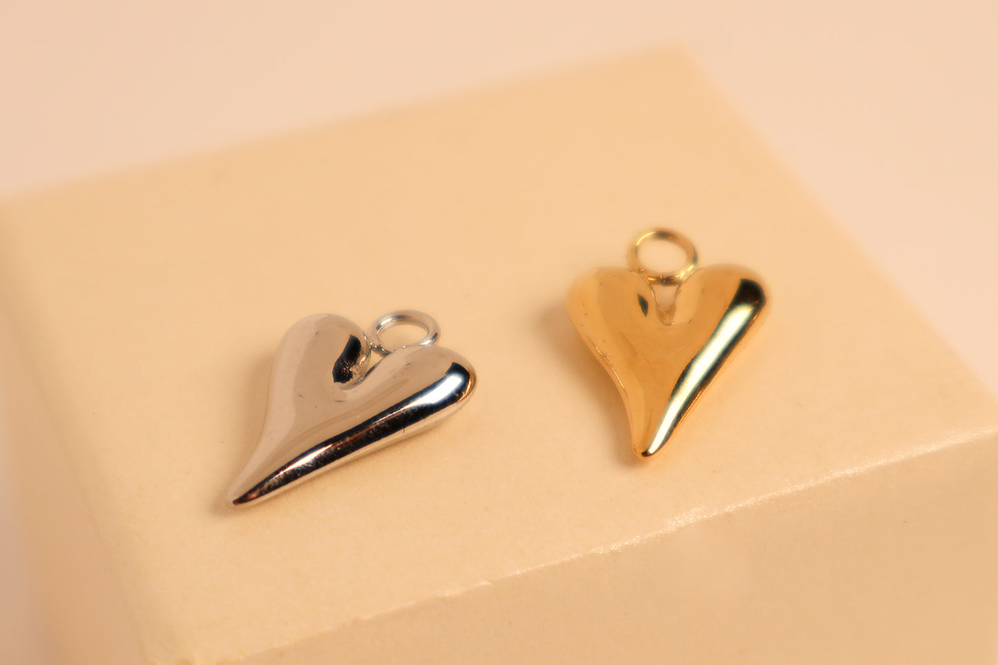 Flowy Heart Charm