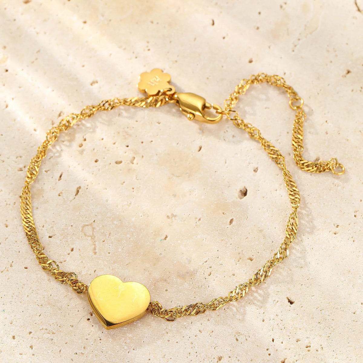 Herz Gravur Armband Nahaufnahme
