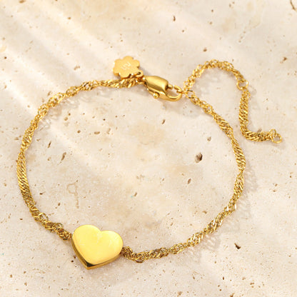 Herz Gravur Armband Nahaufnahme